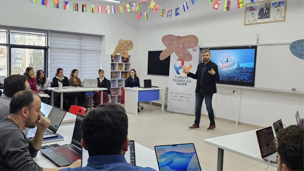 İstanbul İl Milli Eğitim Müdürlüğü ve T3 Vakfı iş birliğiyle düzenlenen proje hazırlama eğitimi